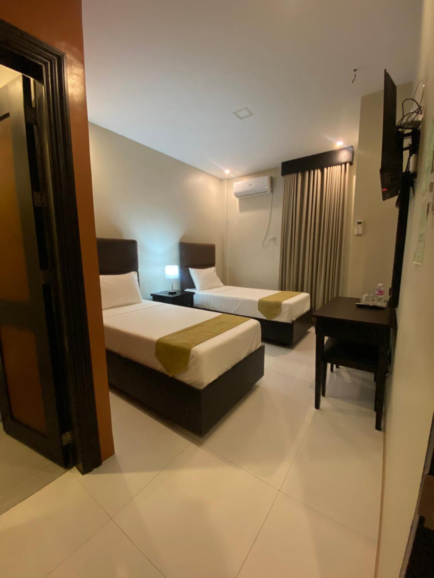 Отель Eight Breeze Baclayon Экстерьер фото